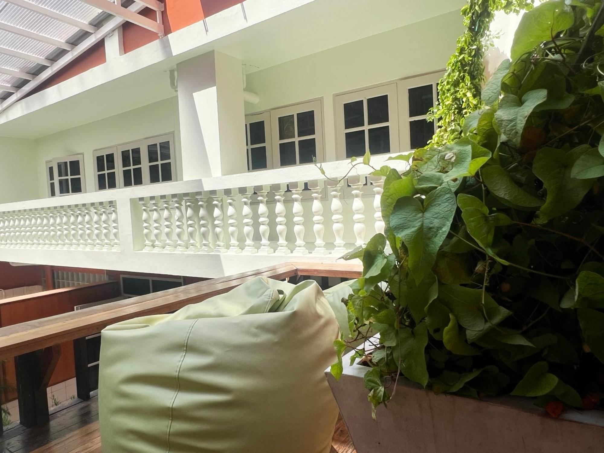 Vonden Garden By Merry V Bangkok Buitenkant foto